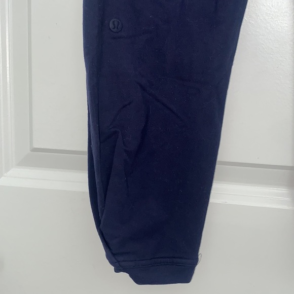 Lululemon Pants, Size 2 - Picture 2 of 5